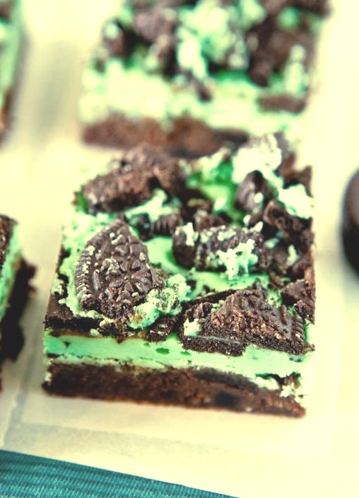 Recipe: Triple Layer Fudgy Mint Oreo Brownies